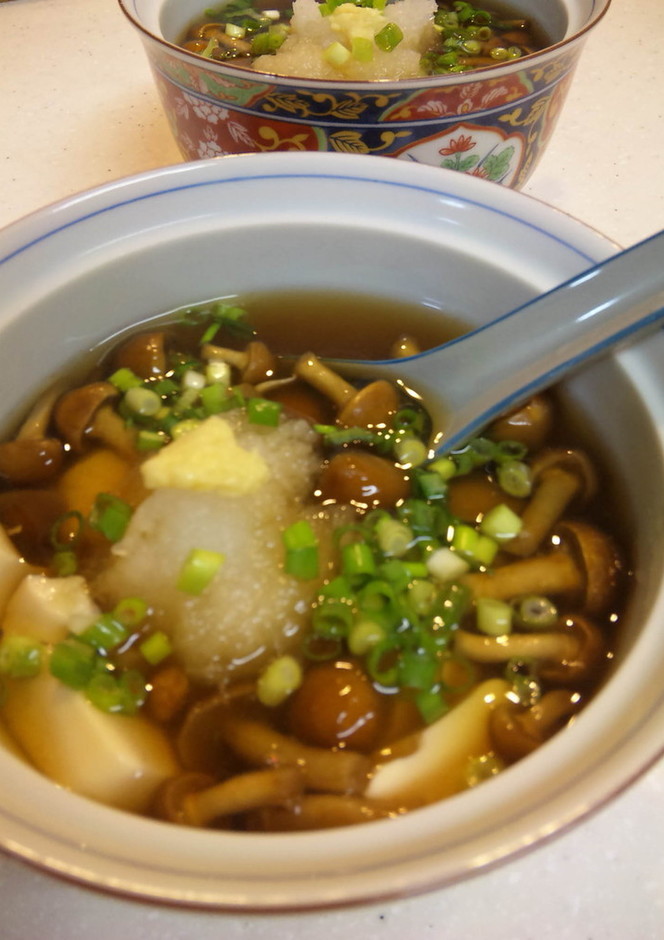 あつあつ なめこおろし汁