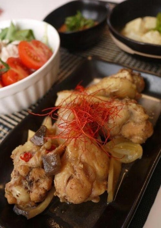 鶏手羽元の韓国風煮