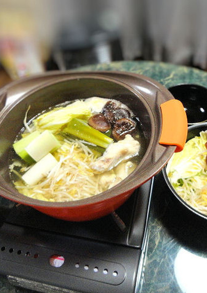 鶏手羽元と干ししいたけの塩山椒鍋