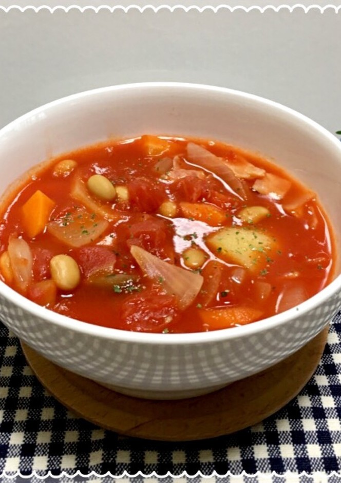 トマト缶と大豆のスープ