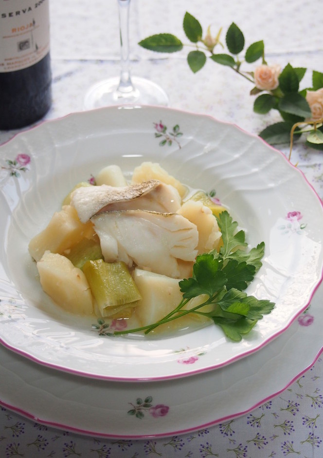 スペイン料理 鱈と葱のスープ煮
