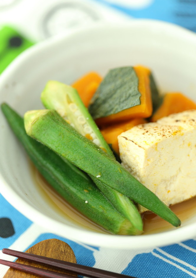焼き豆腐と夏野菜の煮物