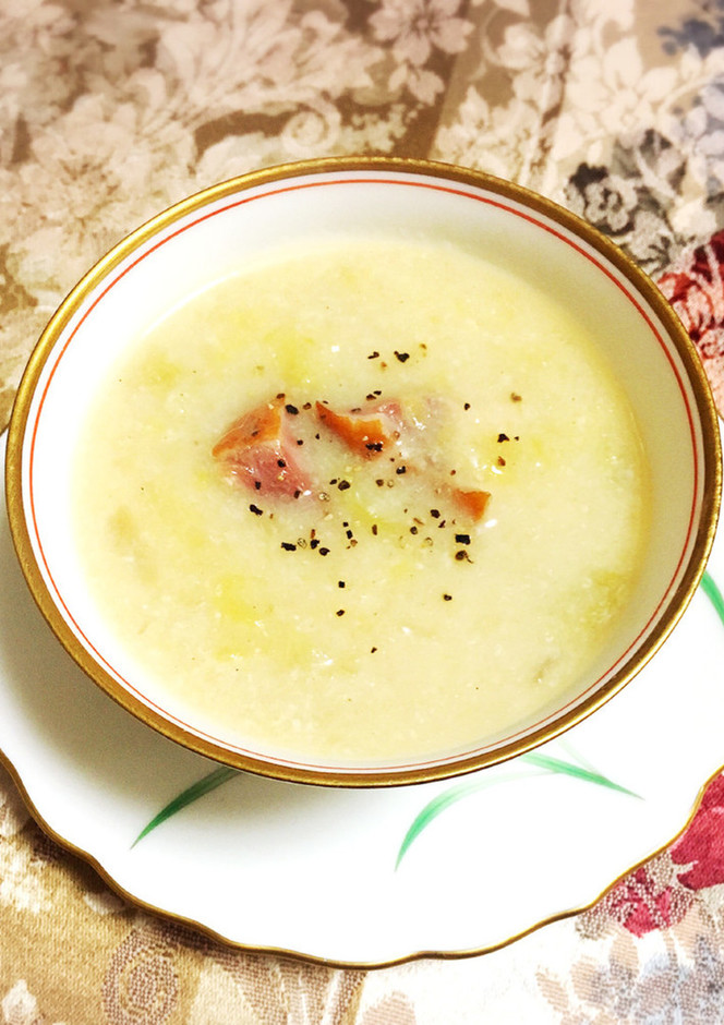 春キャベツと玉ねぎの酒粕スープ