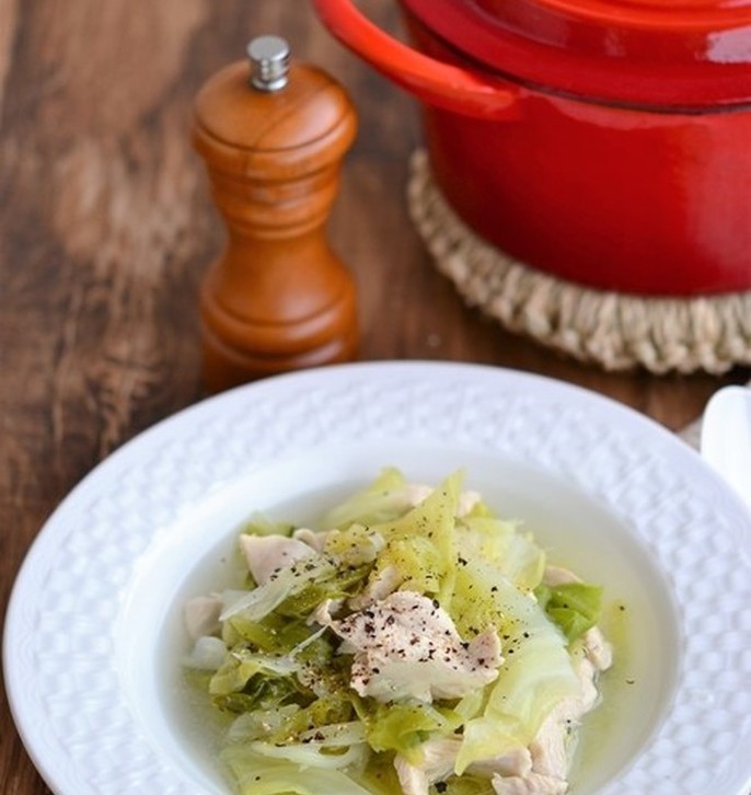 春キャベツと鶏むね肉の中華スープ煮