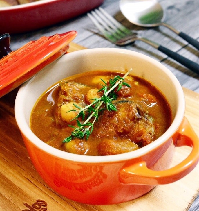 サバ缶とひよこ豆のトマトカレー