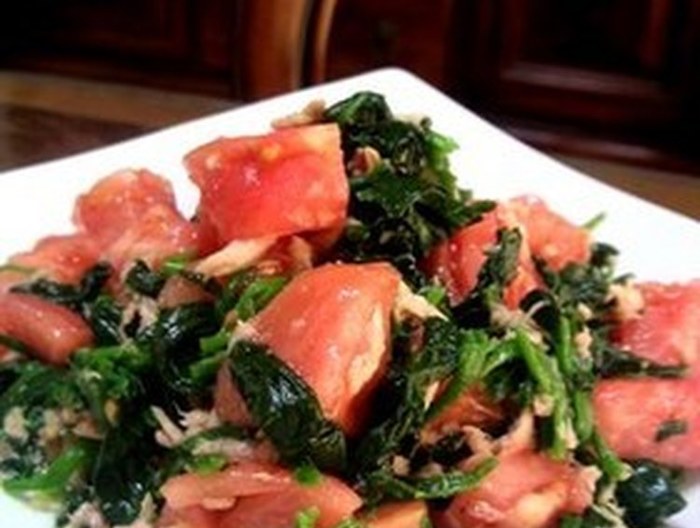 ほうれん草とトマトのツナドレッシング