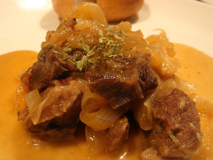 牛すね肉の白ワイン煮込み