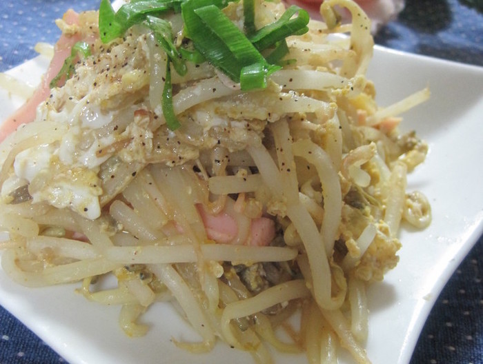 もやしのカレーしょう油炒め