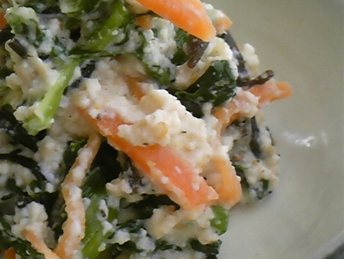 白みそで作る ほうれん草の白和え