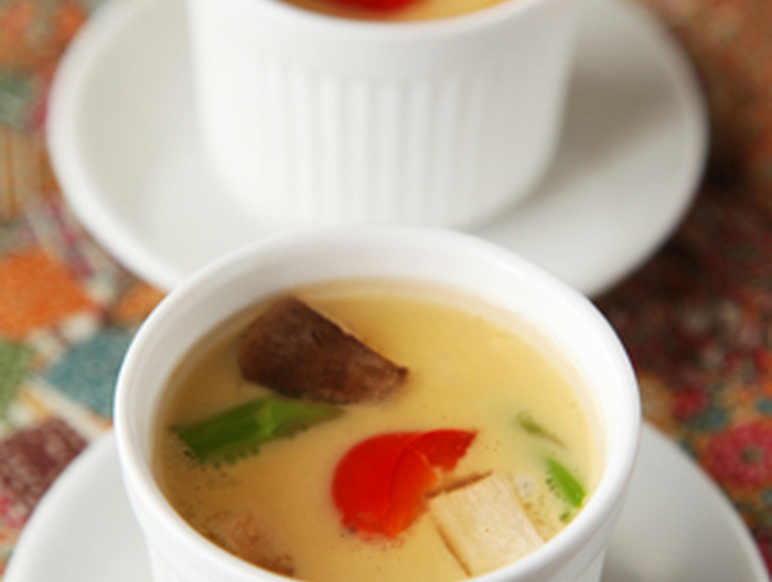 コンソメで洋風茶碗蒸し