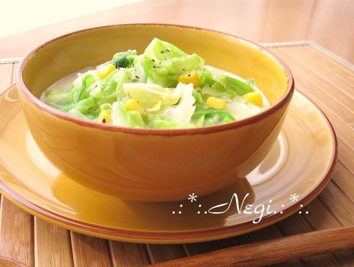春キャベツとコーン 豆乳のお味噌汁
