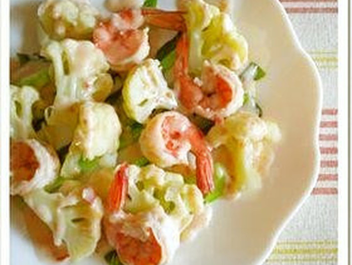 海老とカリフラワーのサラダ