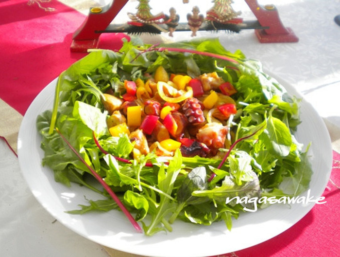 タコのマリネサラダ クリスマスリース仕立て