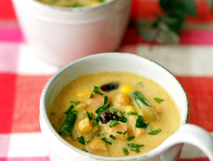 お豆のミルクカレースープ