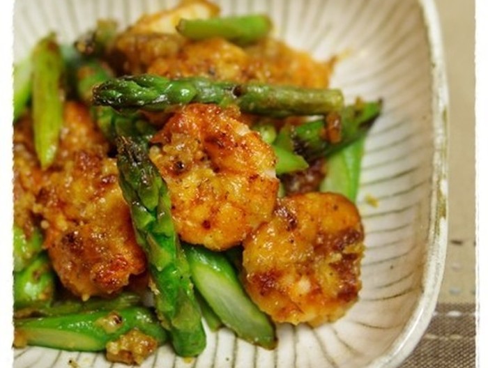 えびとアスパラのチリガーリック