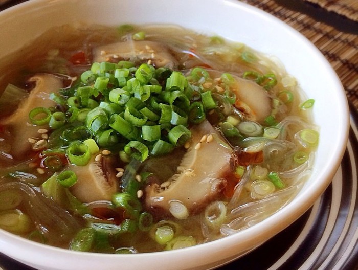 夜食にさっぱり春雨スープ