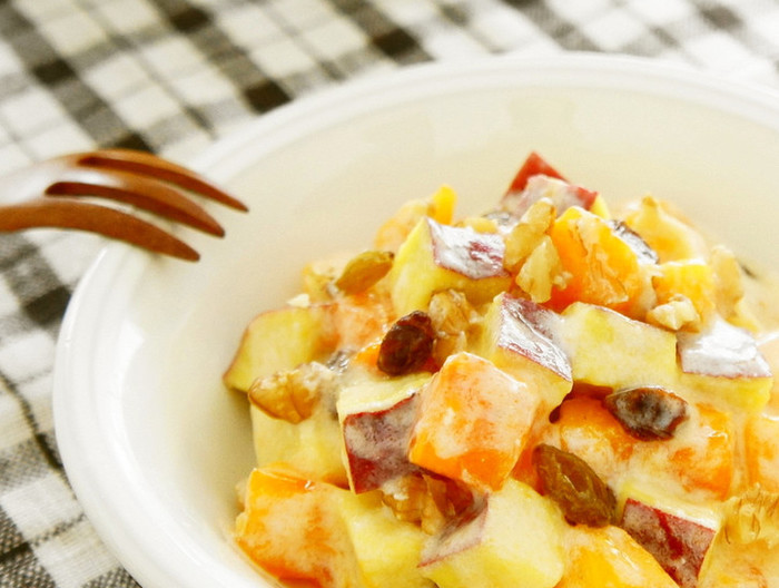 さつまいもと柿のサラダ