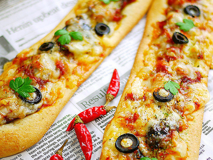 クリスピーピザ なすのトマトソース