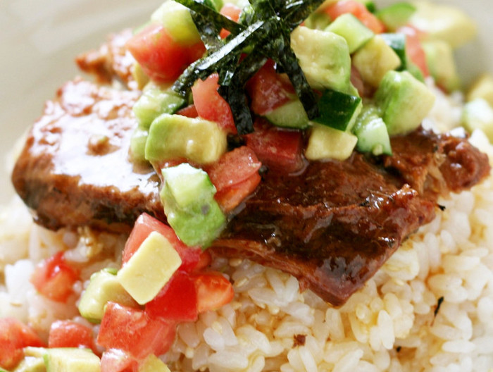 スタミナ蒲焼缶詰のスピー丼