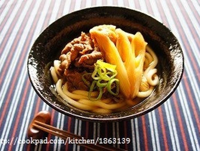 甘い煮汁がじゅわっと美味しい肉うどん