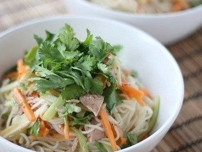 ツナとパクチーのエスニックサラダそうめん