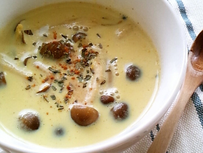 きのこの豆乳カレースープ