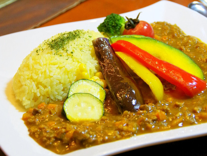 夏野菜たっぷりのキーマカレー