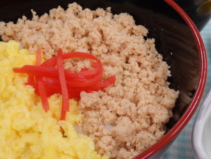 鮭と卵で❖二色丼