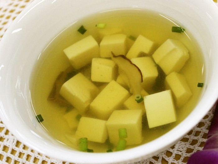 豆腐と椎茸の鶏がらあっさりスープ