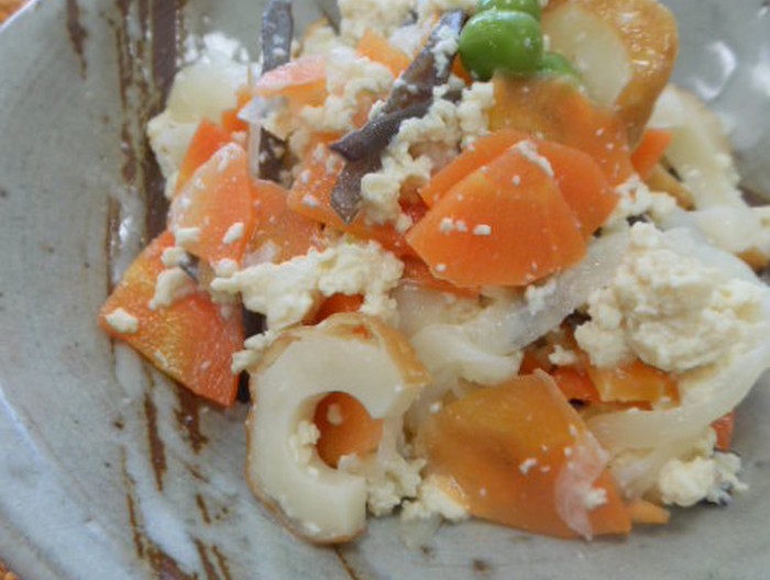 ちくわで炒り豆腐