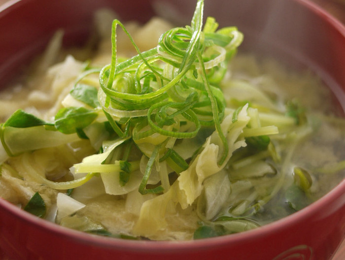 キャベツと豆苗のお味噌汁