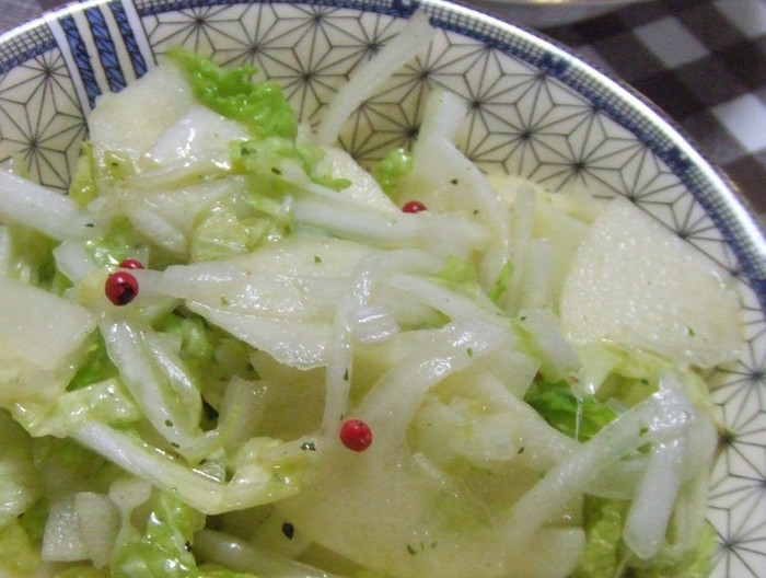 爽やか リンゴと白菜の蜂蜜レモンサラダ