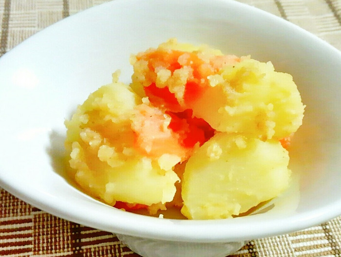 じゃがいもと人参のごま味噌あえ
