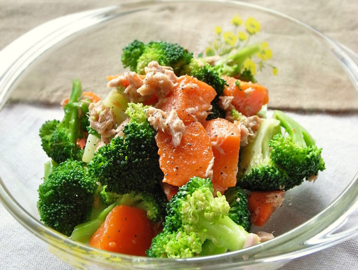 ブロッコリーと人参とツナのキレイなサラダ