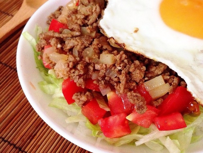 タコライス風 ひき肉とトマトのさっぱり丼