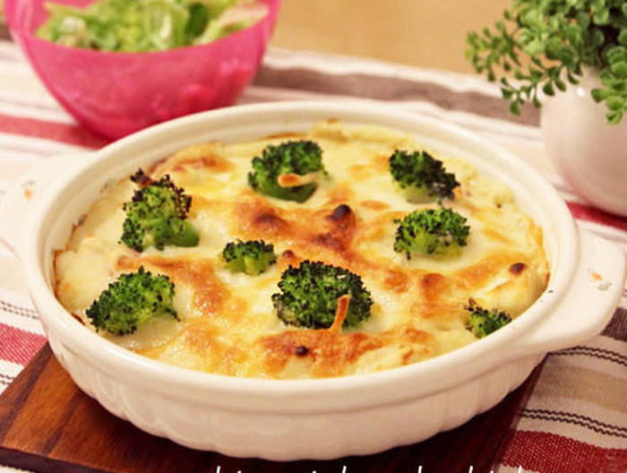 バター小麦粉不使用 里芋の白味噌グラタン