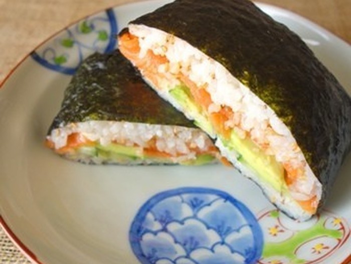 カリフォルニアロール風おにぎらず