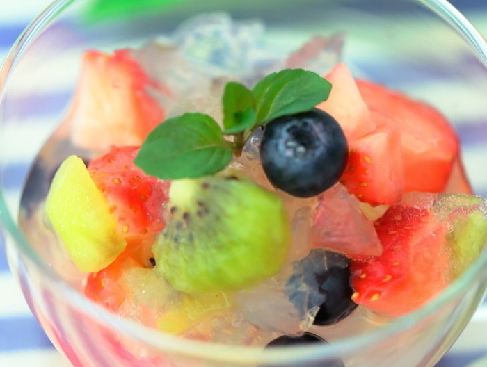 フルーツいっぱい シュワっと微炭酸ゼリー