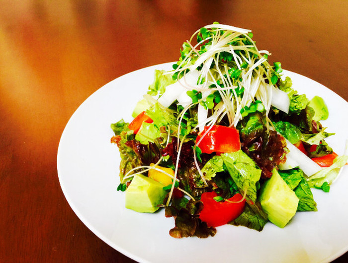 アボカドとトマトのおろし酢醤油サラダ