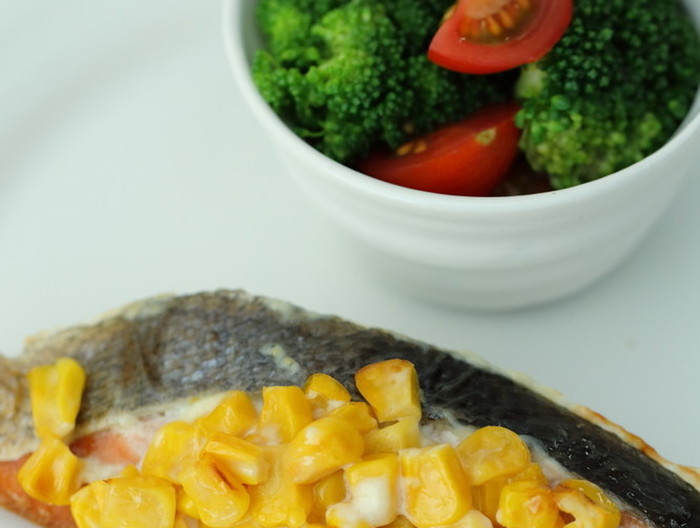 サーモンのコーンマヨソテー