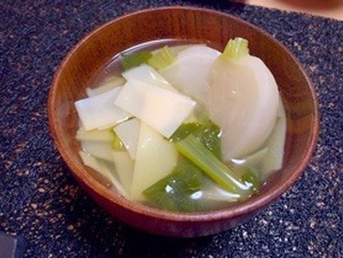 たけのことかぶのお味噌汁