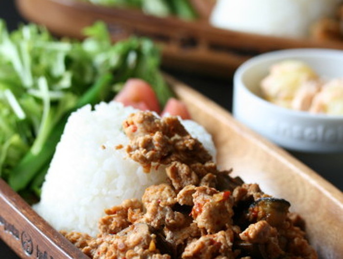 カフェ風茄子の肉そぼろ丼