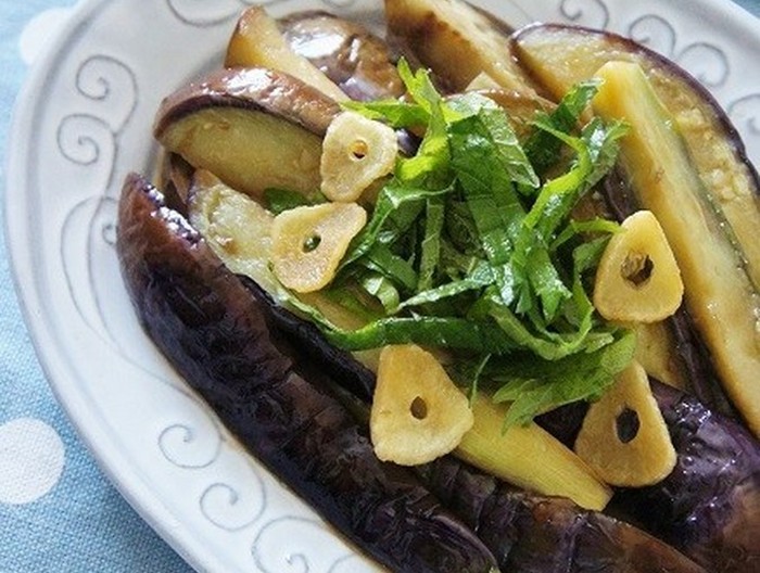 フライパンで 焼きナスのにんにくぽん酢しょうゆ