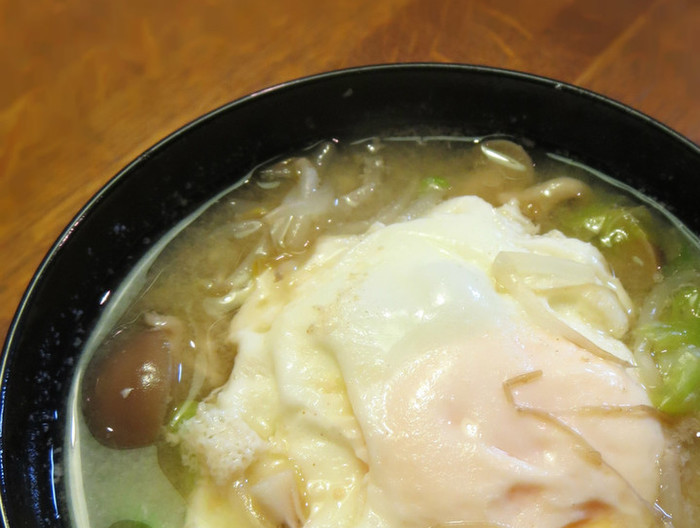 もやしとキャベツ 卵の味噌汁