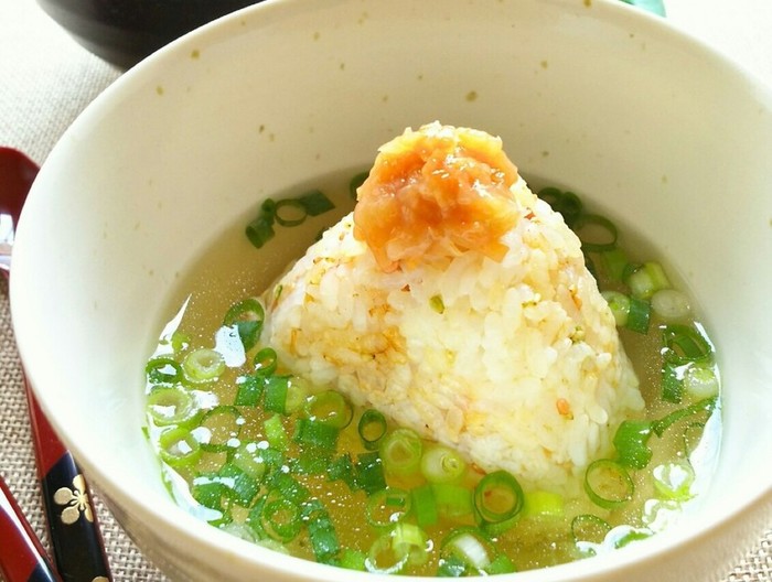 だし汁でいただく 焼きおにぎり茶漬け