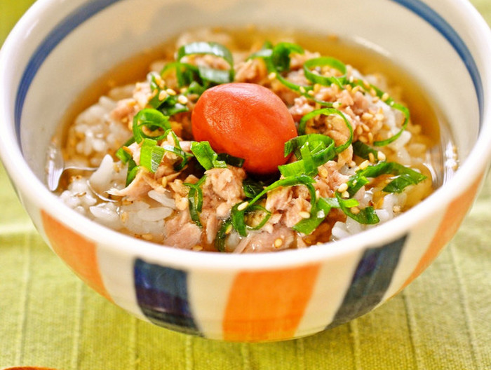 梅とツナの冷やし茶漬け