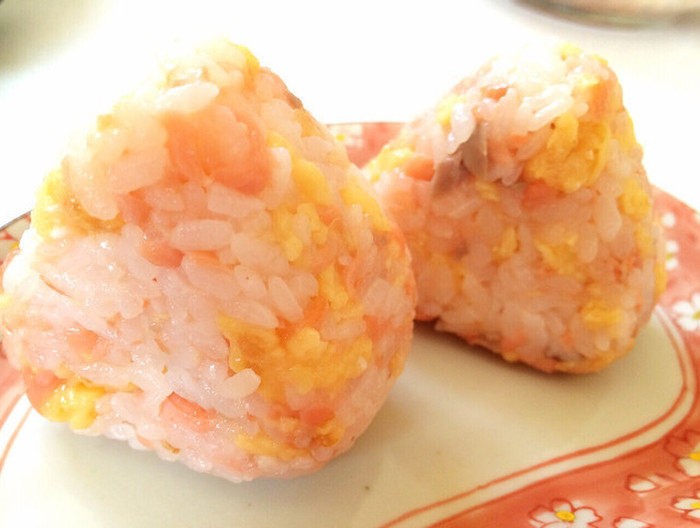 シャケと玉子の酢飯ゴハン