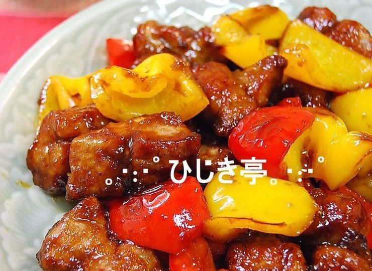 パプリカ入り 黒酢で作る酢豚
