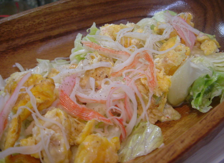 カニ玉とレタスのサラダ