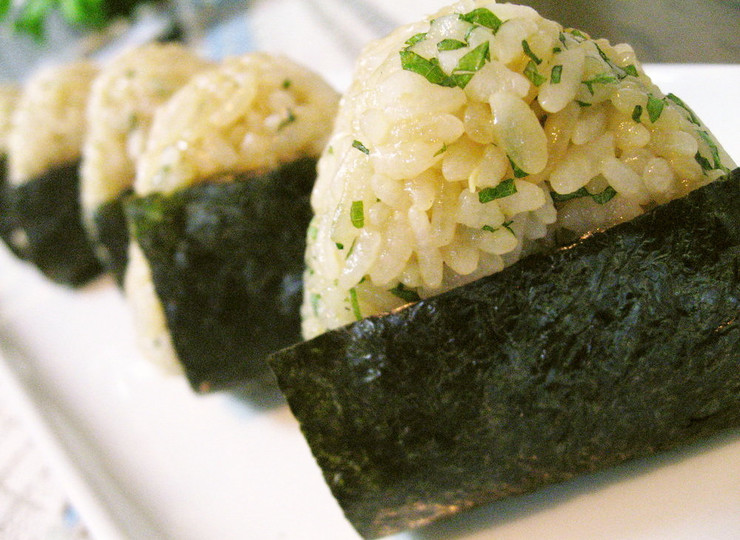 わさびと大葉のおにぎり